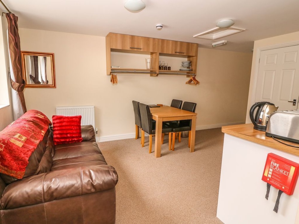 Swansea Vacations - Old Tredegar Arms - Property Image 15