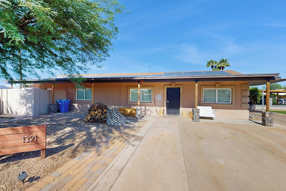 Home in Great Location - AC, W & D, Dog Friendly