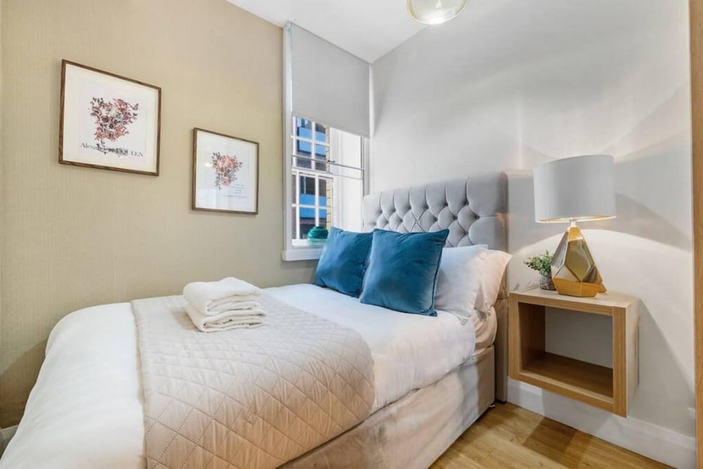 Host Apartments Queen Square Apartment