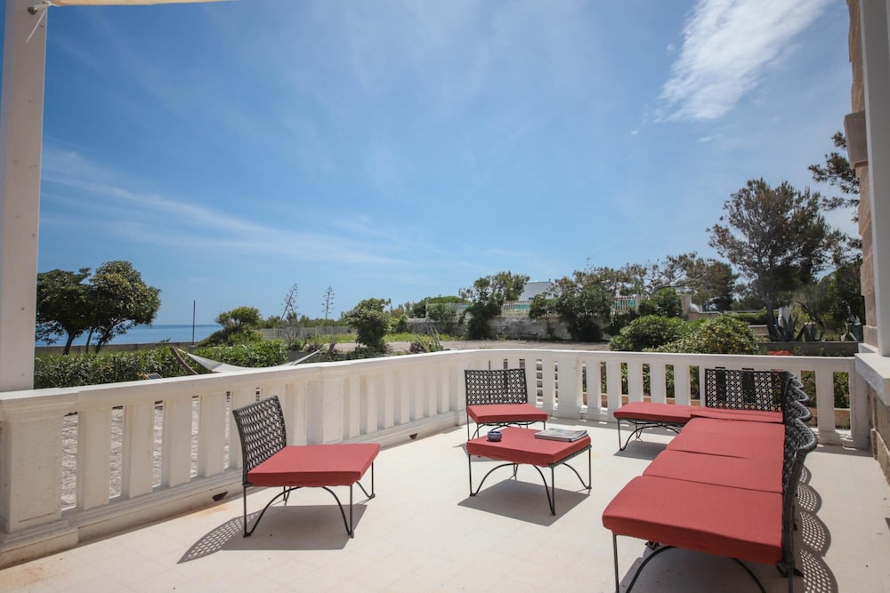 TD Villa De Bellis Historic Villa With Sea View view 3