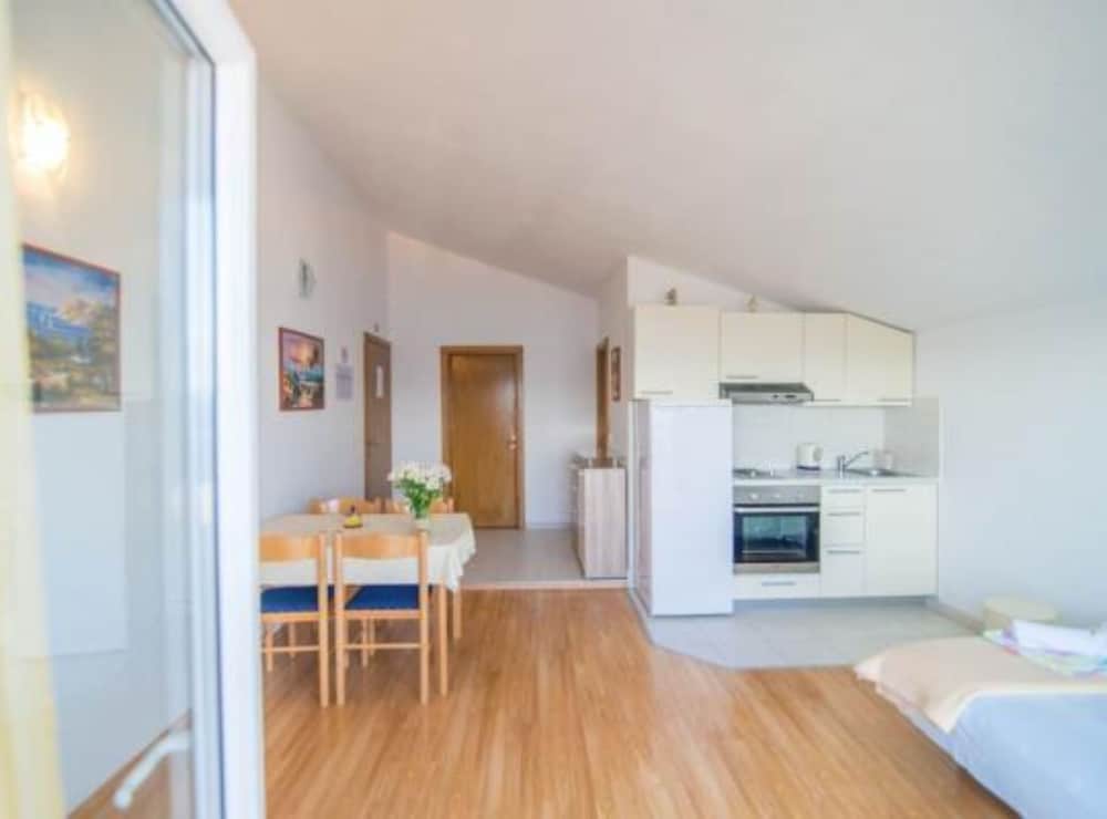Apartments Cihorich