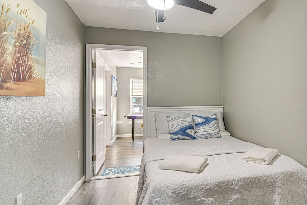 6 Mi to Busch Gardens: Family & Pet Friendly Home