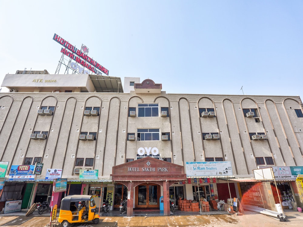 OYO Flagship 30746 Hotel Sakthi Park view 3