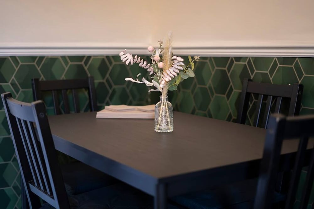 Gateshead-sleeps 6-free Parking