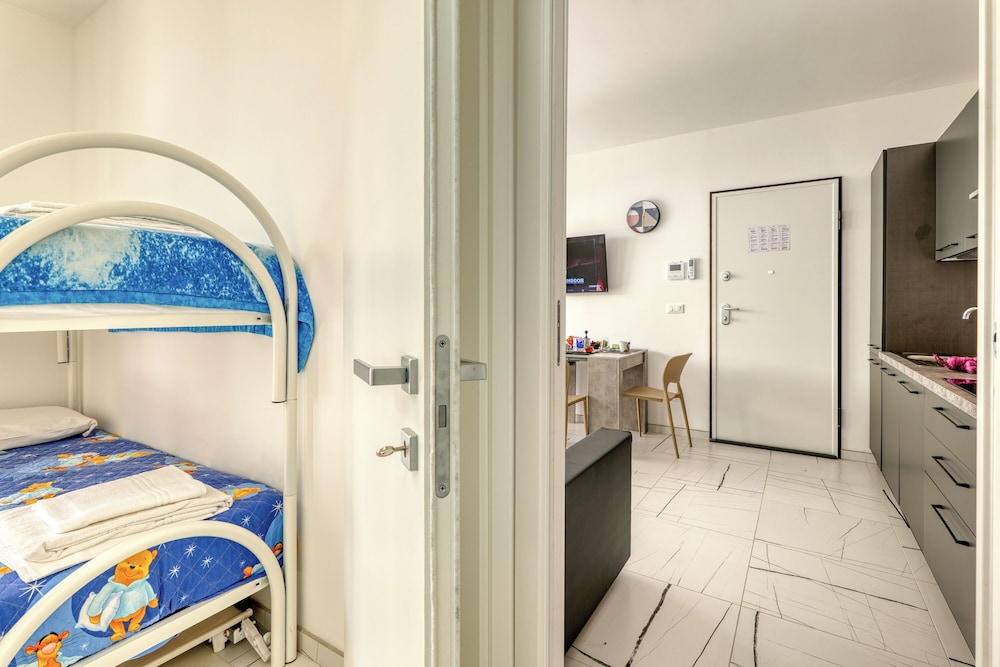 Marina Resort - Pool And Parking LUX