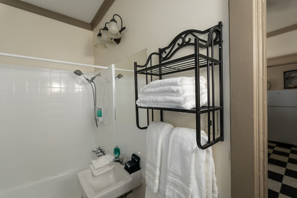 Memphis Belvedere Suites