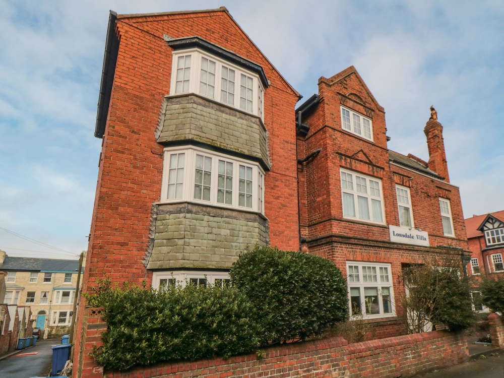 Lonsdale Villa