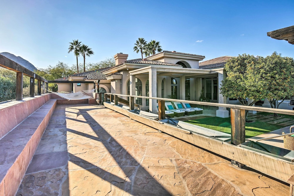 Lavish Paradise Valley Home w/ Sports Court & Pool