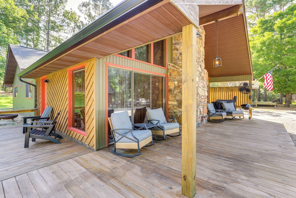 Steps to White River: Cabin Retreat w/ Dock Access