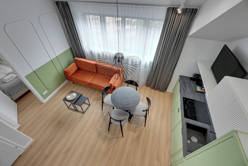 Waterlane Vintage Fitness & Gym by Downtown Apartments