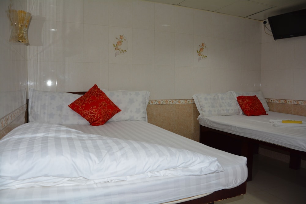Everest Hostel