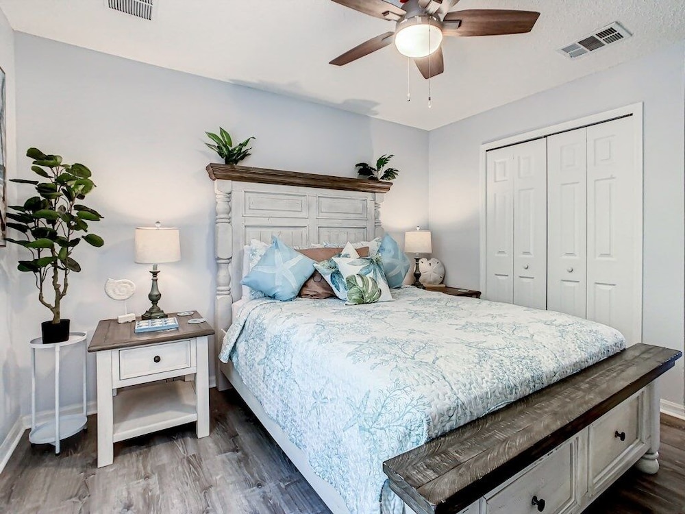 Terra Verde Resort: Townhome W/ Hottub Near Disney 3 Bedroom Townhouse