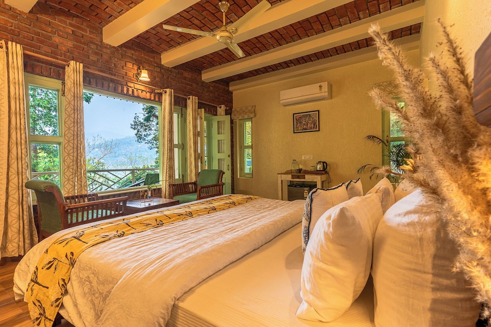 Echor Malusara Lakeview Retreat Bhimtal