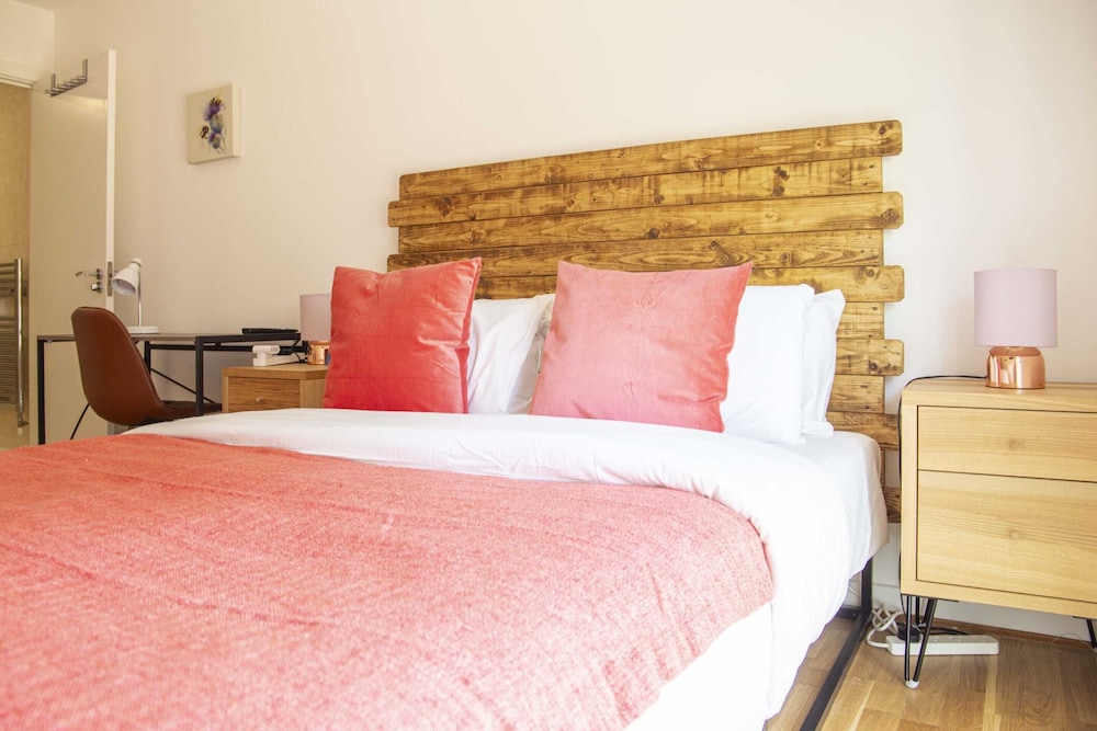 Modern Wandsworth Apartment
