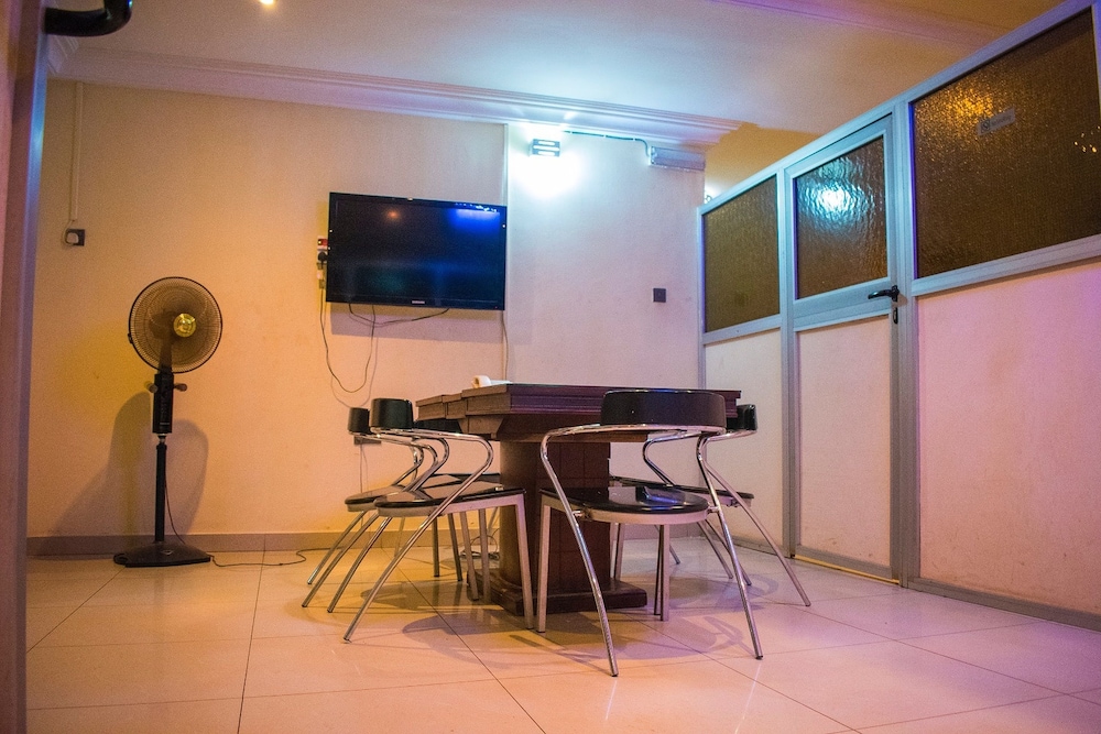 Taverna Guest House