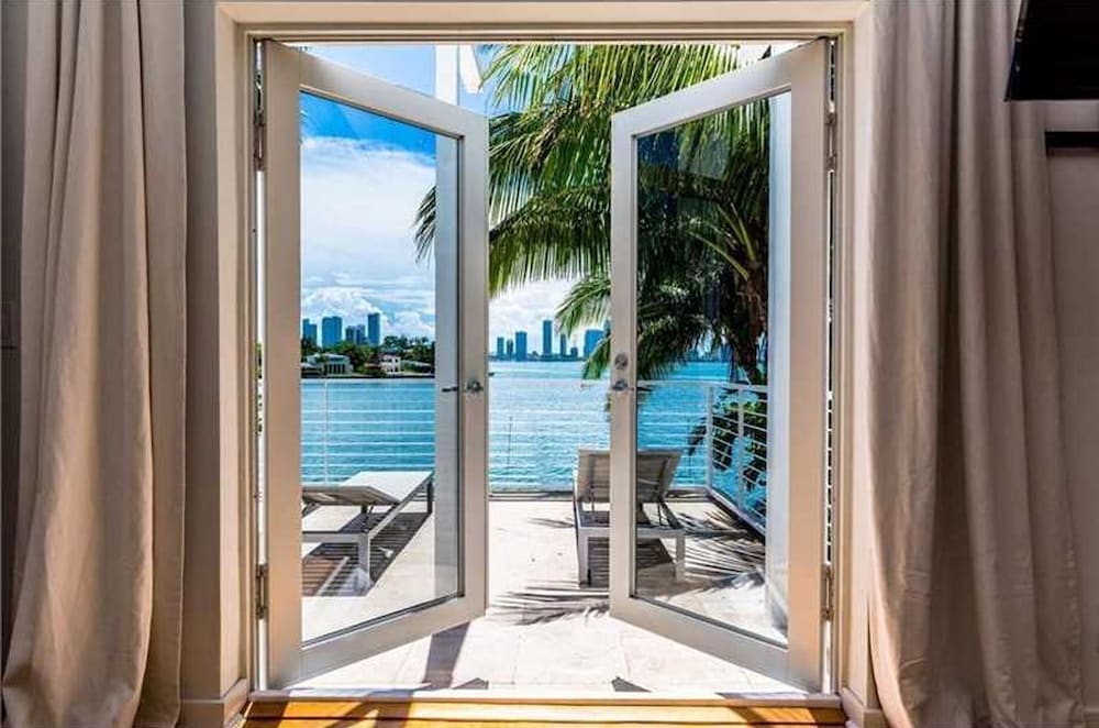 6 Bedroom Homes in Miami Beach by TMG