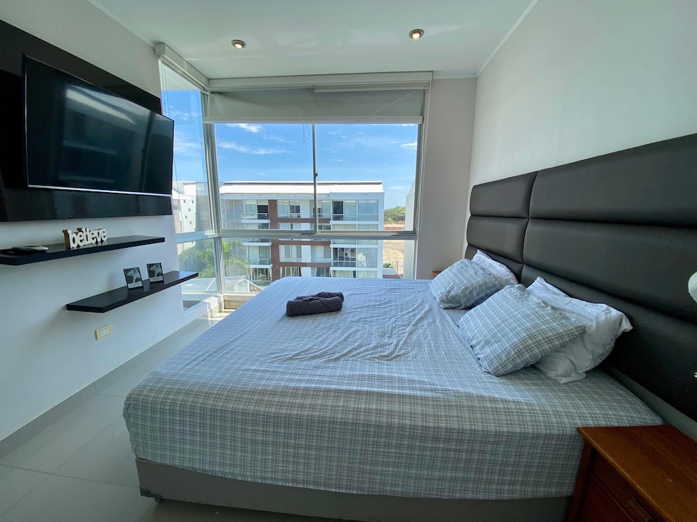 Apartment with Pool, Gym & A/C (507)