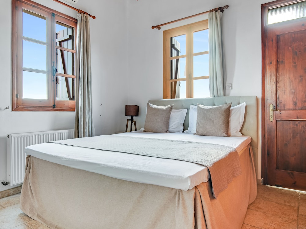 Sanders View - Dreamy 7-bdr Villa With Pool