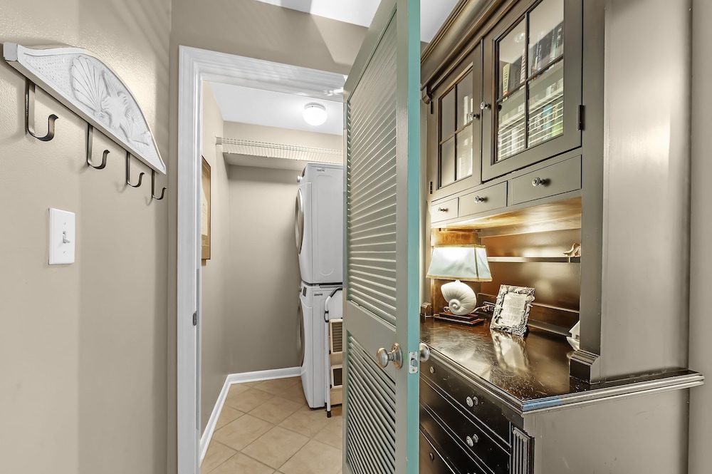 Compass Point 508