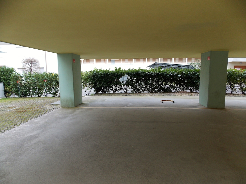 Flat With Parking Only 100m From the Beach