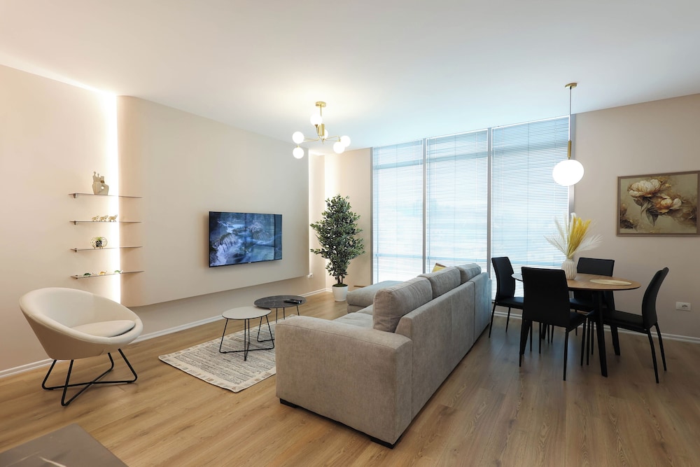 Grandstay Apartments 104