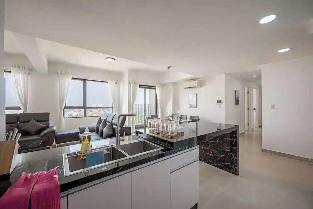 Masteri Luxury City Apartment