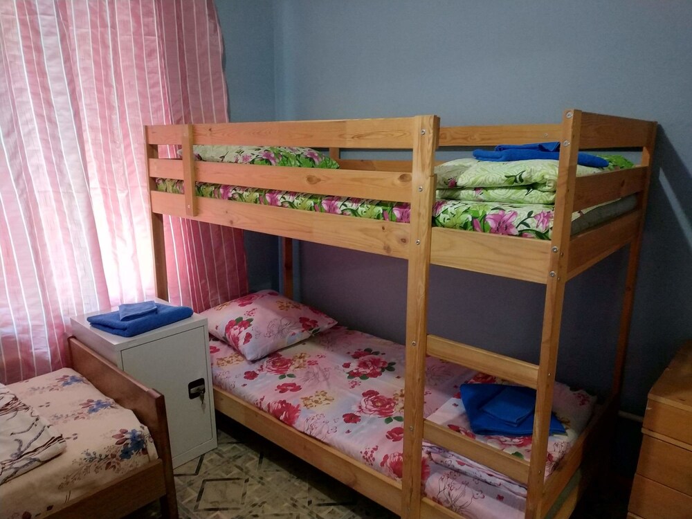 Guest House on Griboedovsky 27a - hostel