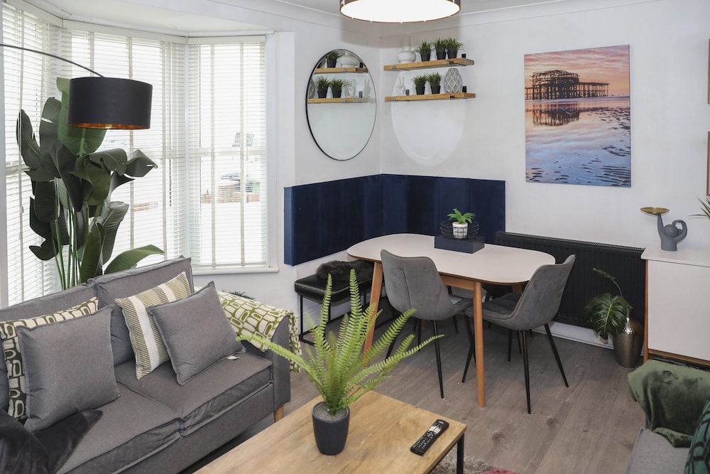 Hove and Away With Garden By My Getaways