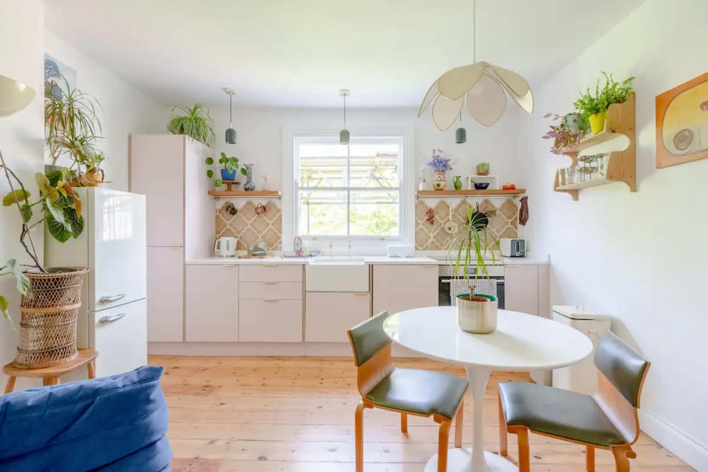 Unique Vintage-style 3BD Flat - Dalston