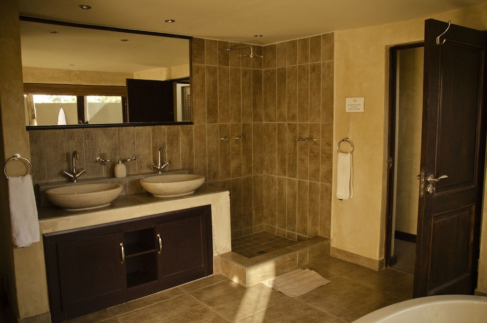 Morokolo Safari Lodge
