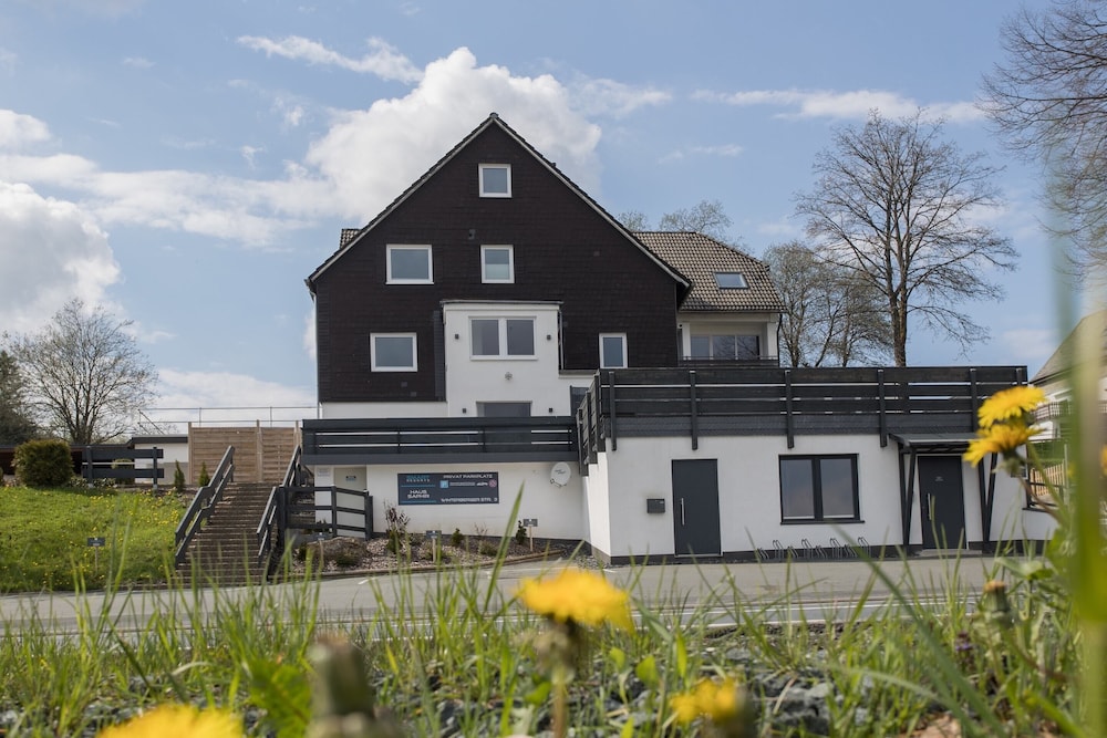 Moderne Wohnung in Neuastenberg mit Balkon