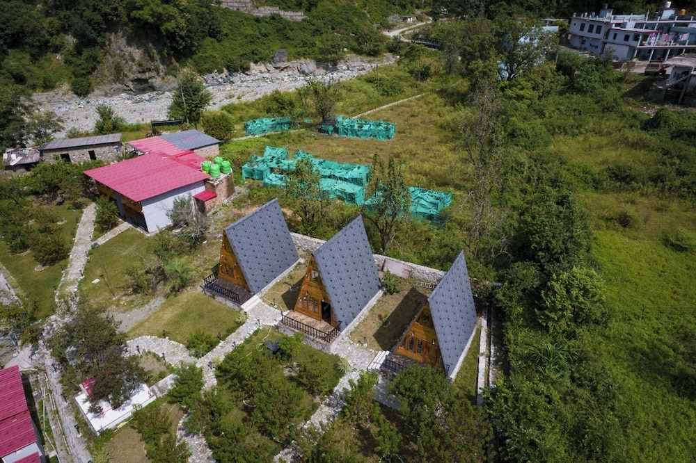 Cabana Riverside Resort - Kainchi Dham view 5