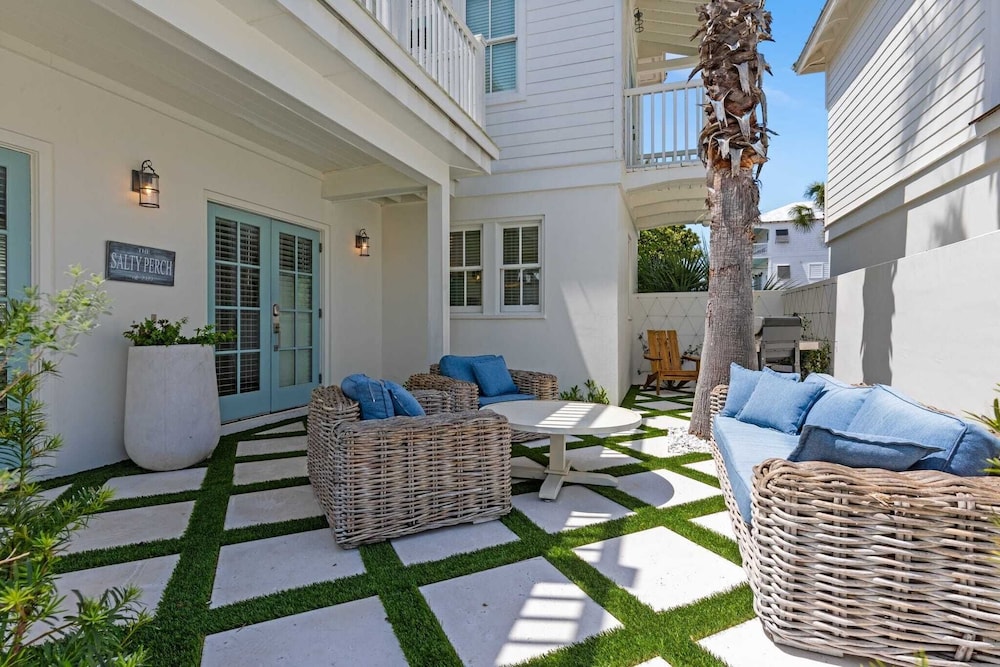 Steps to Rosemary Beach, Pool, Patio w/ Firepit The Salty Perch by Avantstay