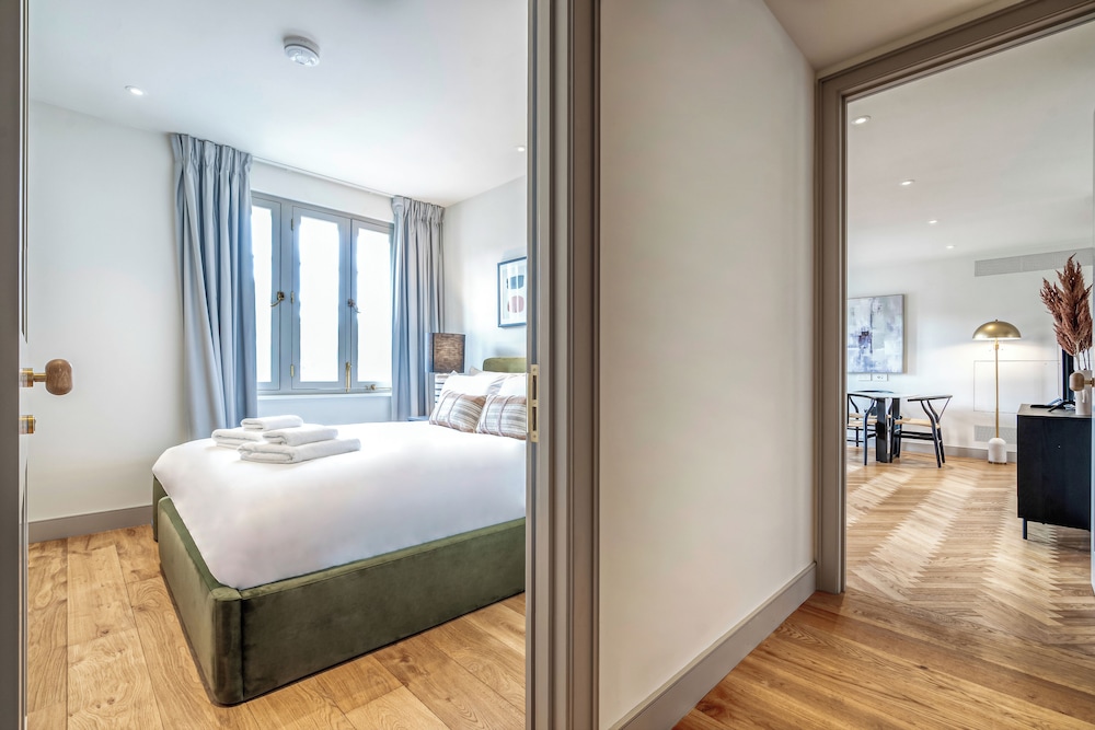 Luxury flats near Big Ben and London Eye