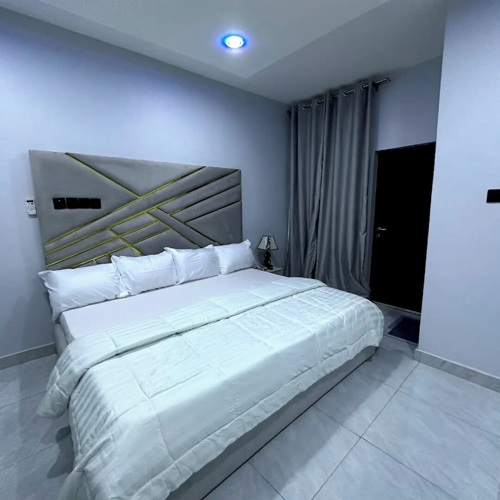 Bott Apartment