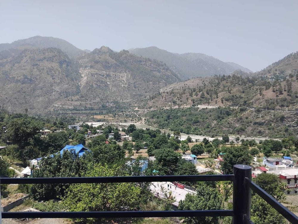 Rawat Residency
