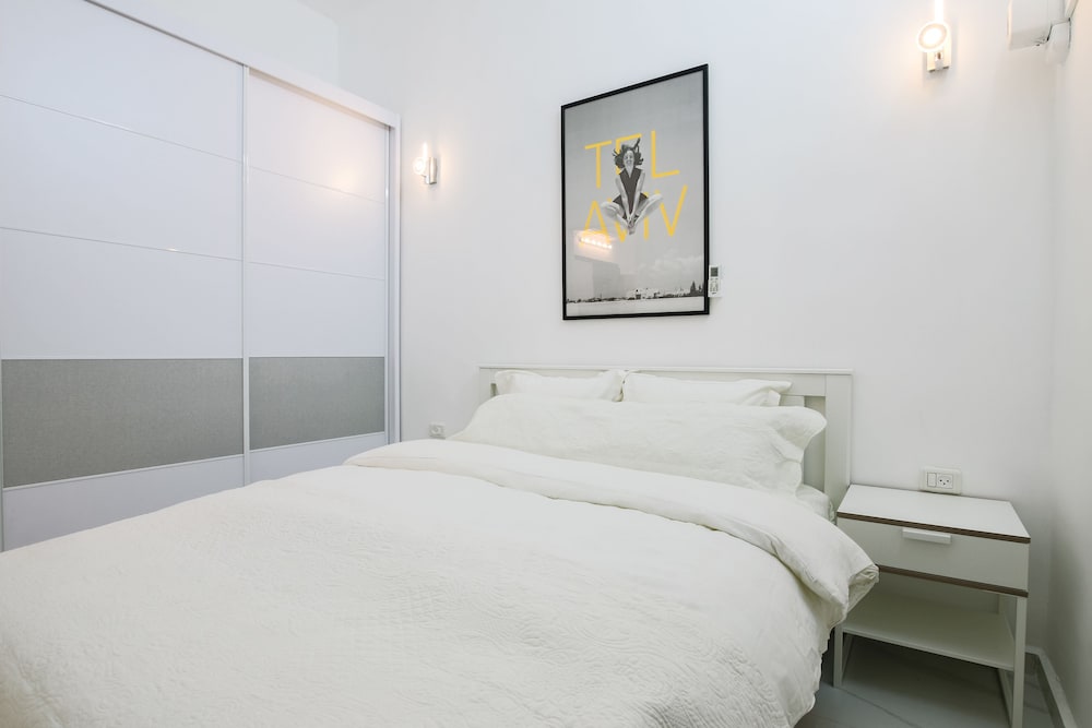 1 BR with Patio in City Center by FeelHome view 4