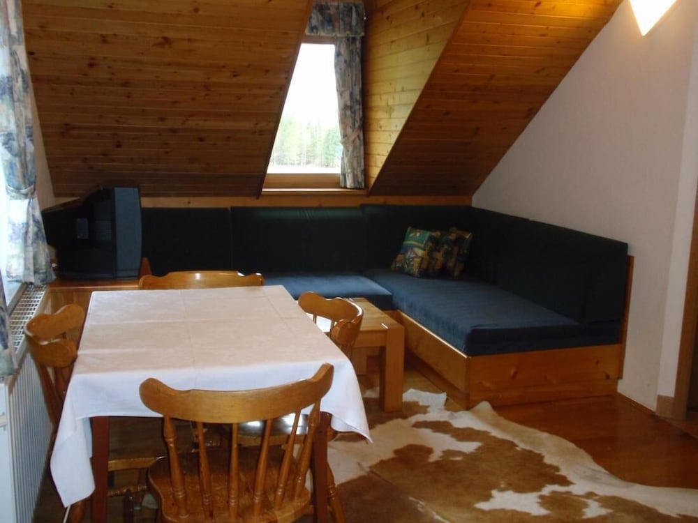 Apartment at the Farm Psnak view 4