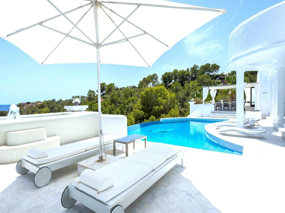 Holiday Home With Pool