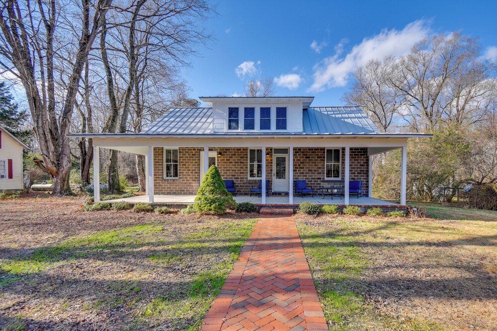 Radiant Gloucester House w/ Private Porch! view 2