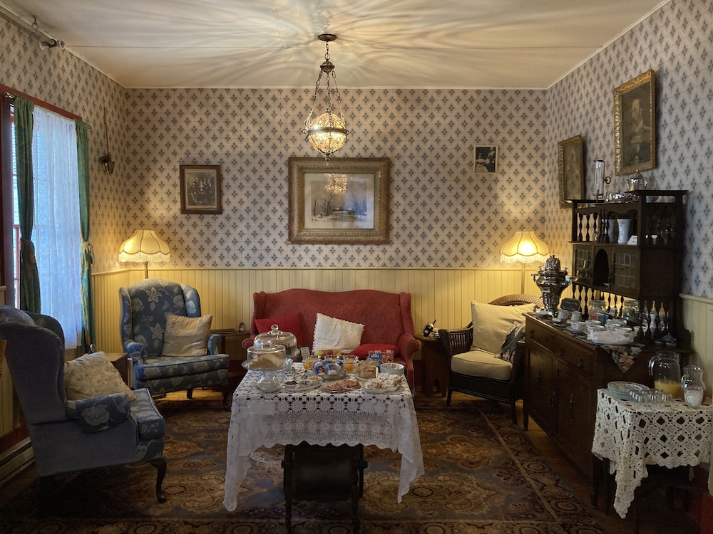 St. George Hotel