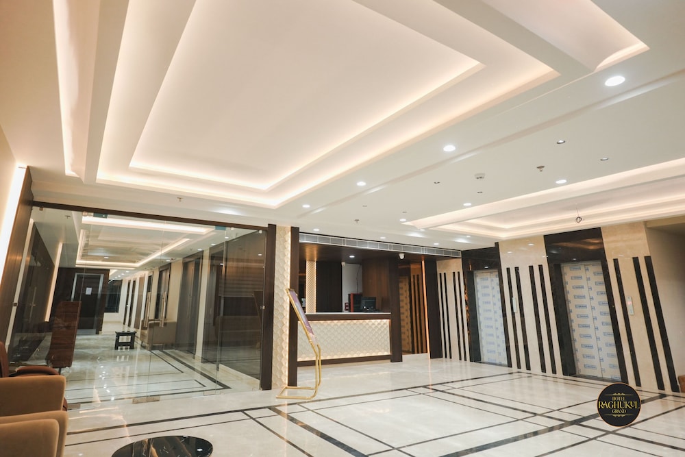 Hotel Raghukul Grand