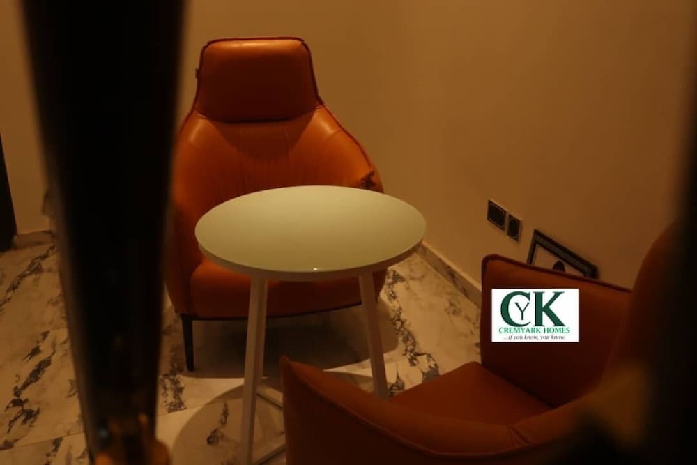 CREMYARK HOME APARTMENTS