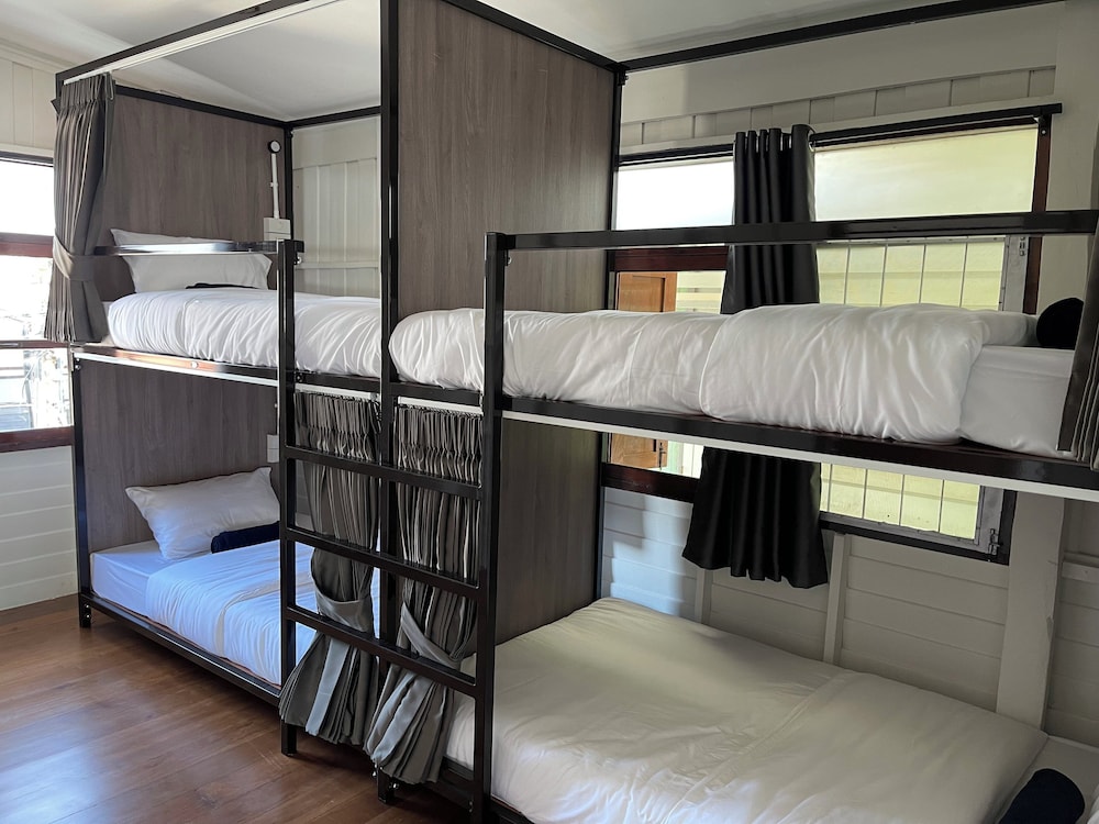 Green Cabin Hostel