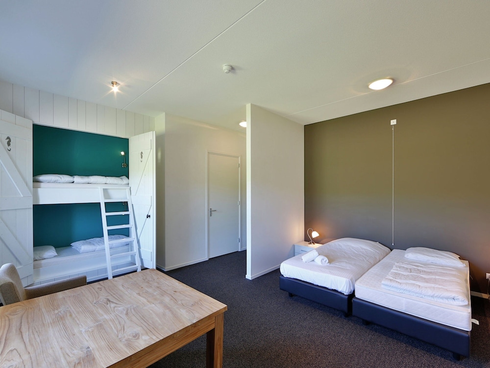 Group Accommodation 50 m From the Oosterschelde view 5
