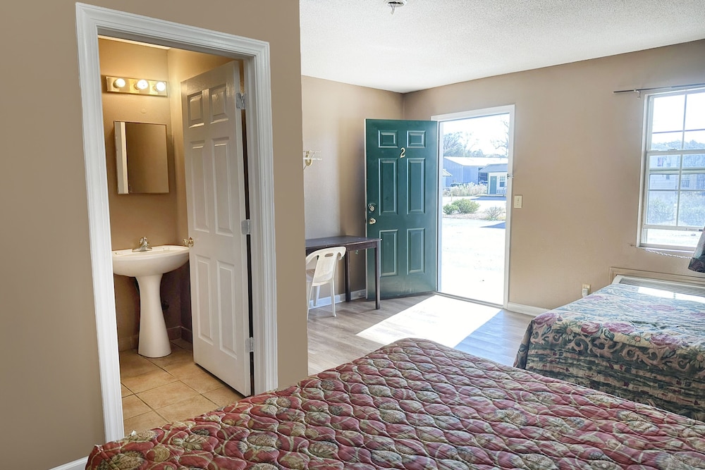 Sparta Seven Motel By OYO near Milledgeville - Property Image 39