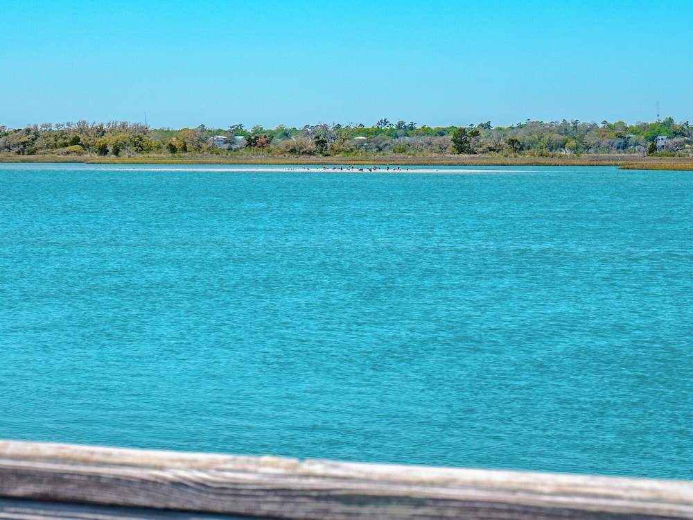Channel 6 by Topsail Realty