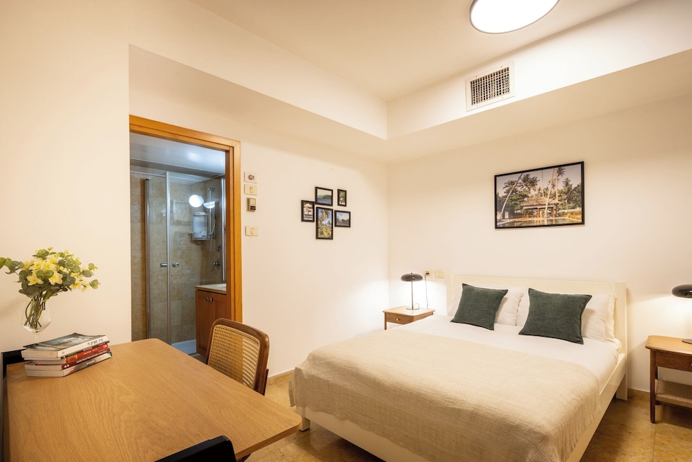 Andromeda's Charm by Sea N' Rent view 2