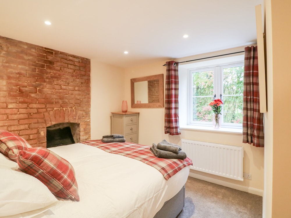 Tilly's Cottage view 4
