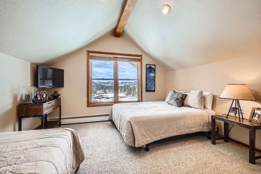 5959 Hidden River Lodge 2 Bedroom Condo